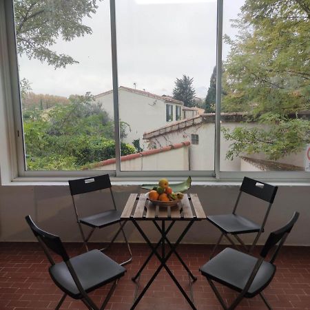 logement entier a 15 mn d'Avignon, 10mn d'Orange Roquemaure  Extérieur photo