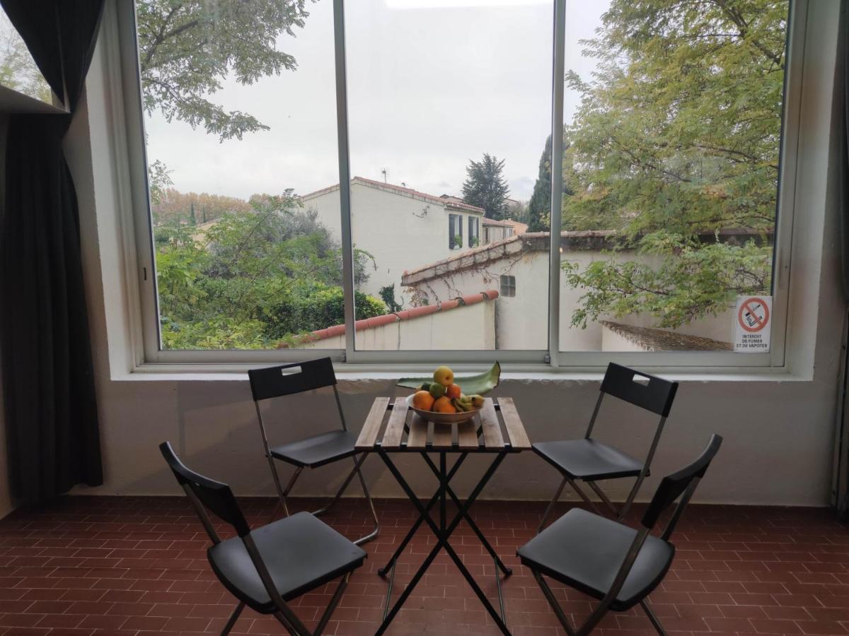 logement entier a 15 mn d'Avignon, 10mn d'Orange Roquemaure  Extérieur photo