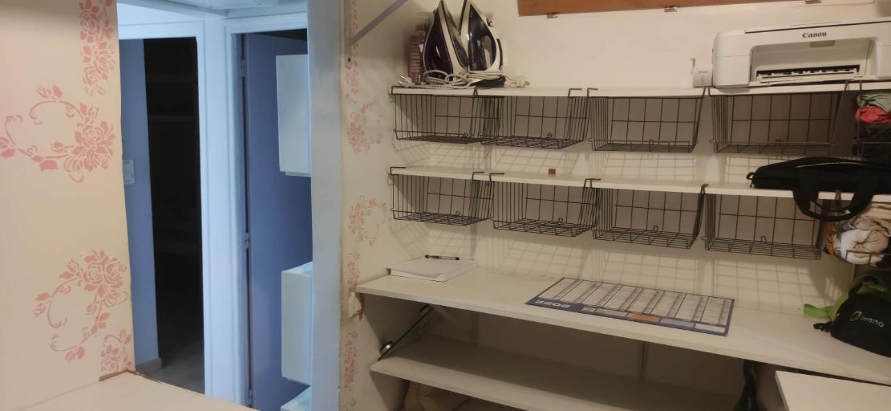 logement entier a 15 mn d'Avignon, 10mn d'Orange Roquemaure  Extérieur photo